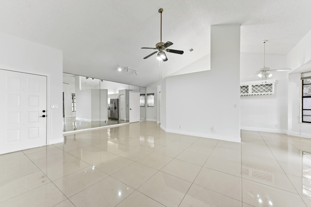 5421 Helene Circle - Photo 4