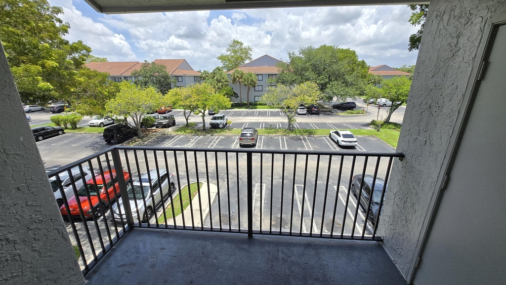 9066 W Atlantic Boulevard - Photo 7