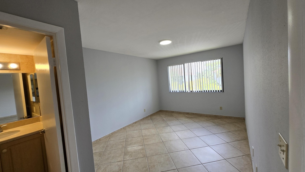 9066 W Atlantic Boulevard - Photo 10
