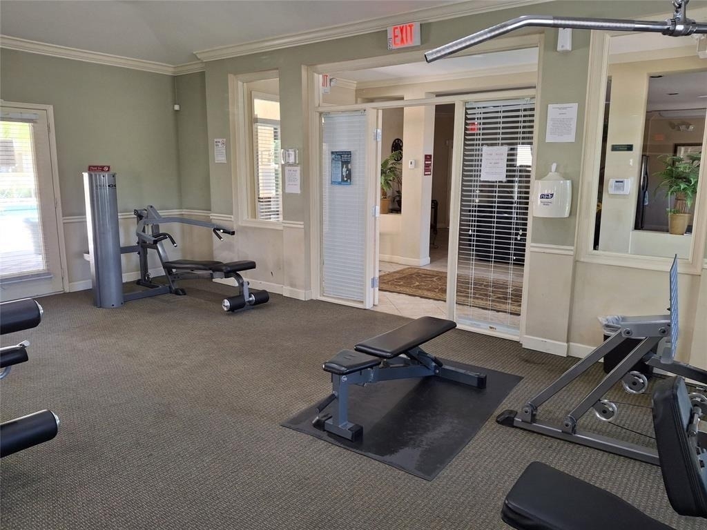 899 W Riverside Drive - Photo 12