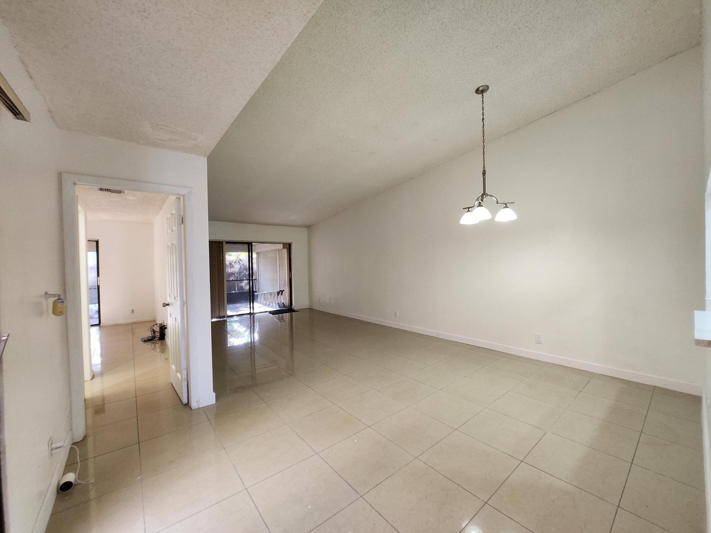 903 Nw 79th Terrace - Photo 2