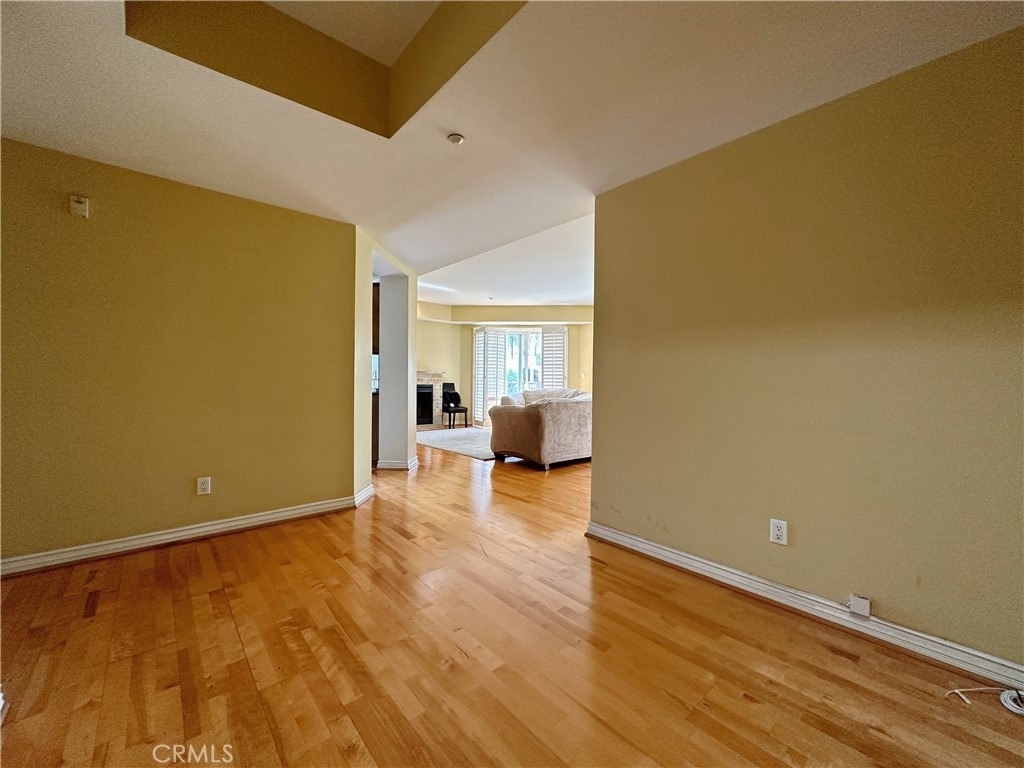 320 S Willaman Drive - Photo 5