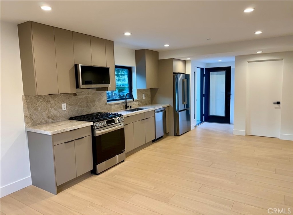12820 Bloomfield Street - Photo 3