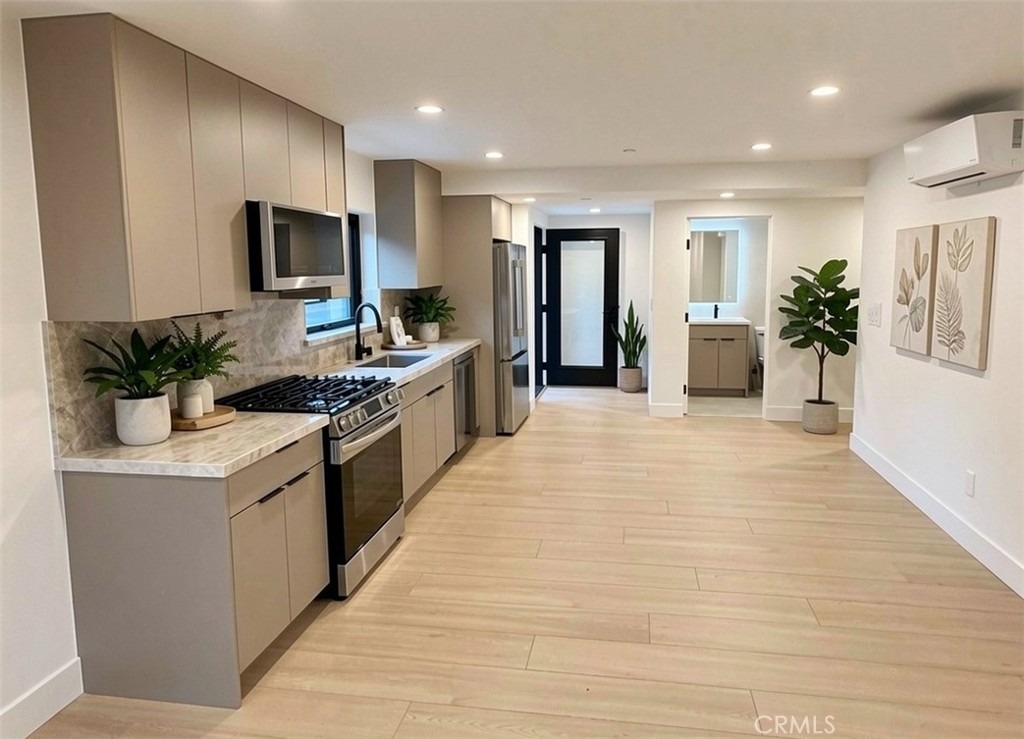 12820 Bloomfield Street - Photo 2