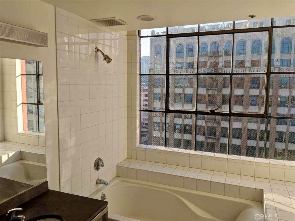 315 E 8th Street - Photo 24