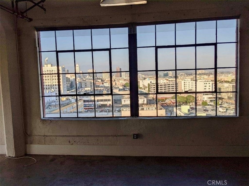 315 E 8th Street - Photo 29