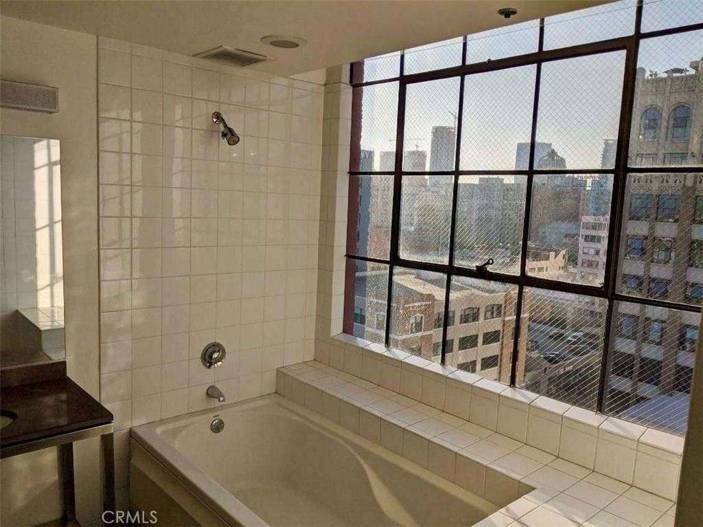 315 E 8th Street - Photo 25