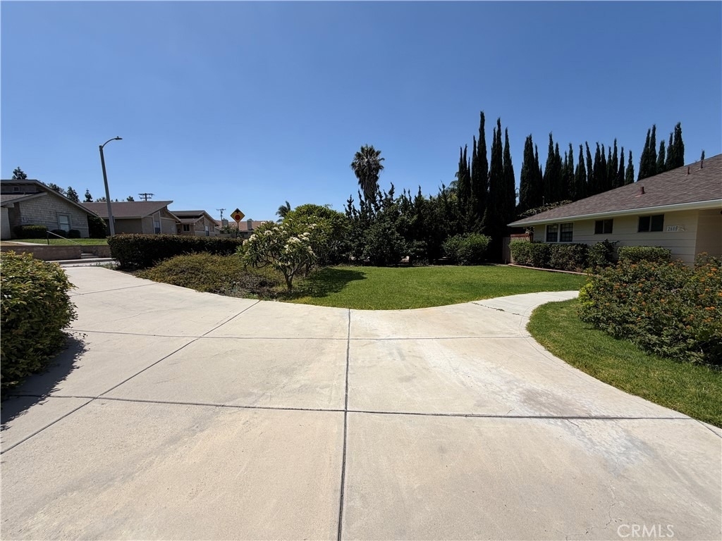 2680 N Canal Street - Photo 2