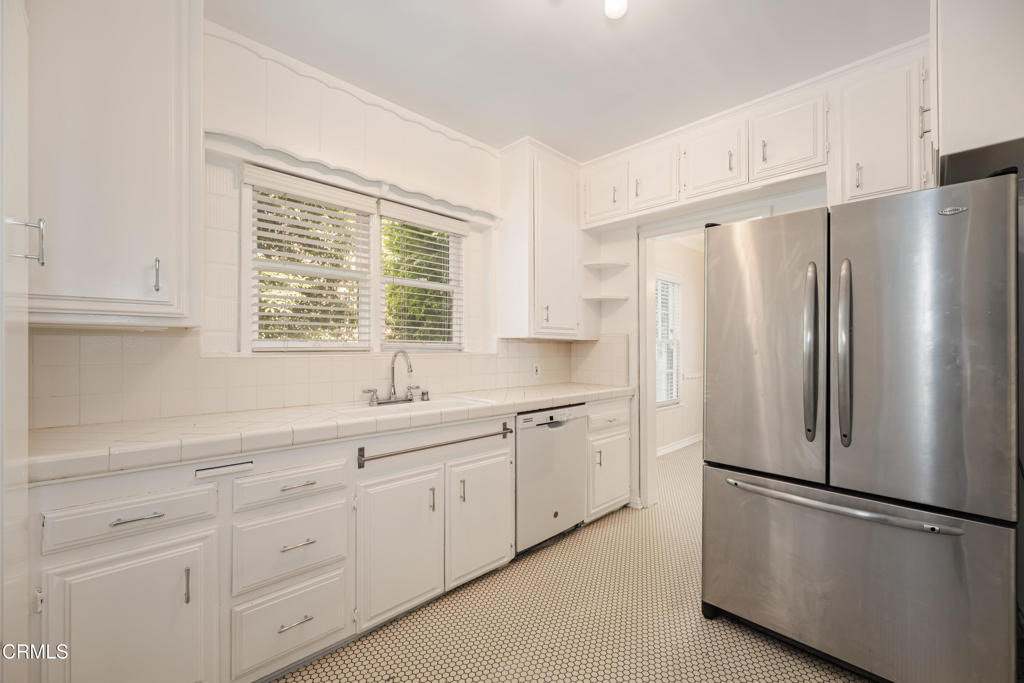 1720 N Vista Street - Photo 9