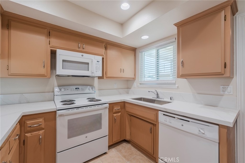 9230 Larkspur - Photo 5