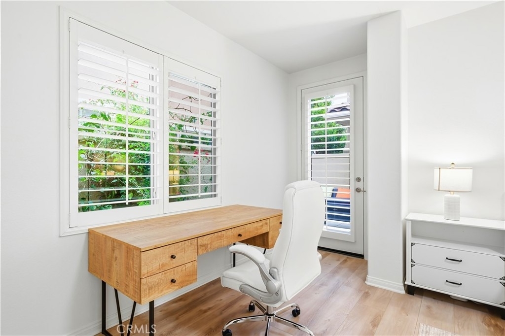 37 Roycroft - Photo 26