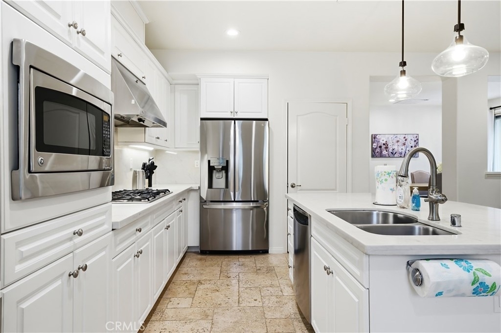 37 Roycroft - Photo 11