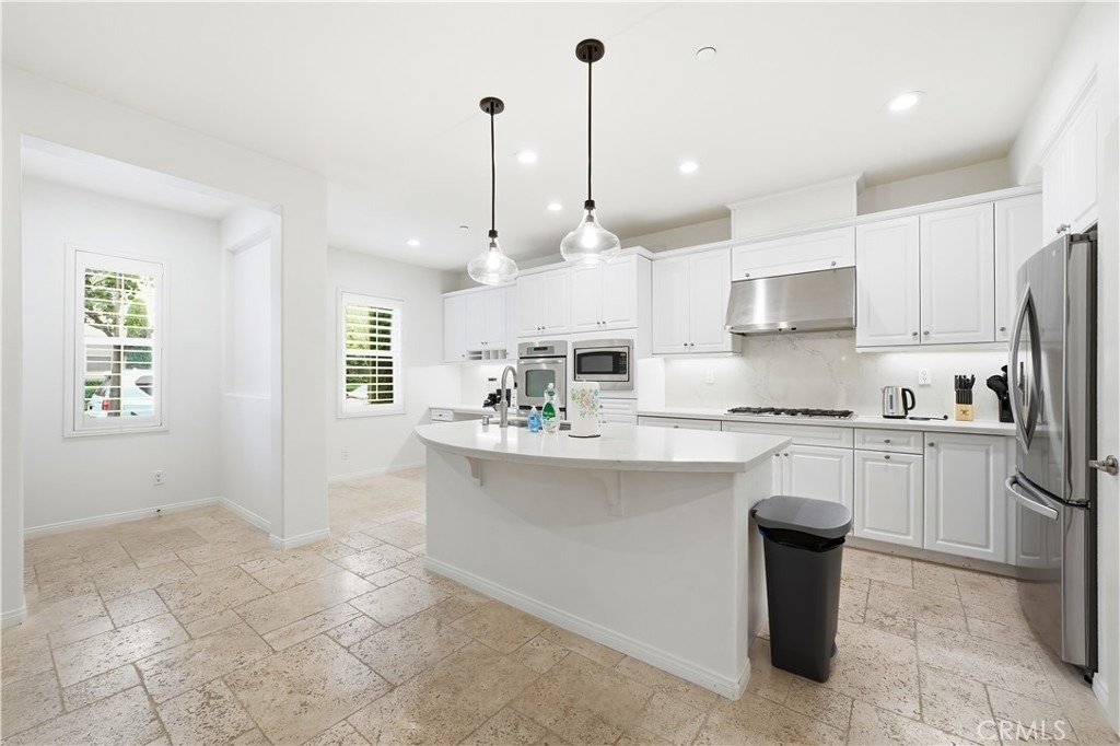 37 Roycroft - Photo 9