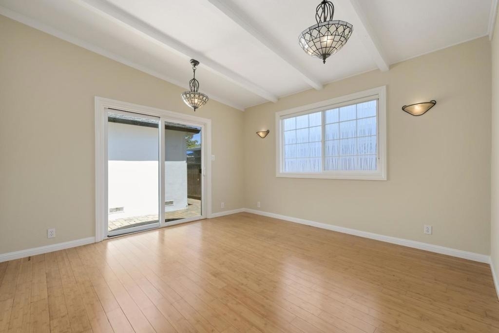 3419 Flora Vista Avenue - Photo 10