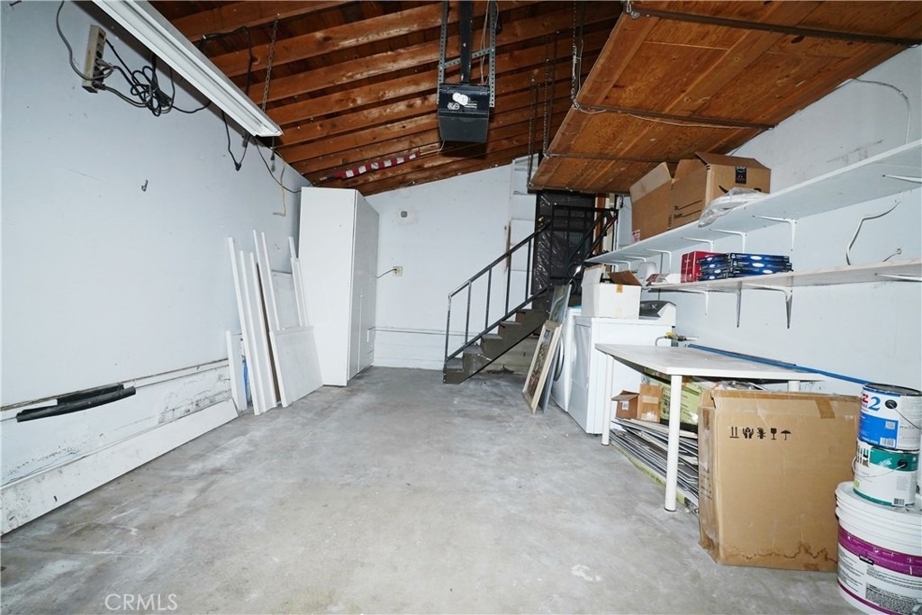 2615 Manhattan - Photo 39