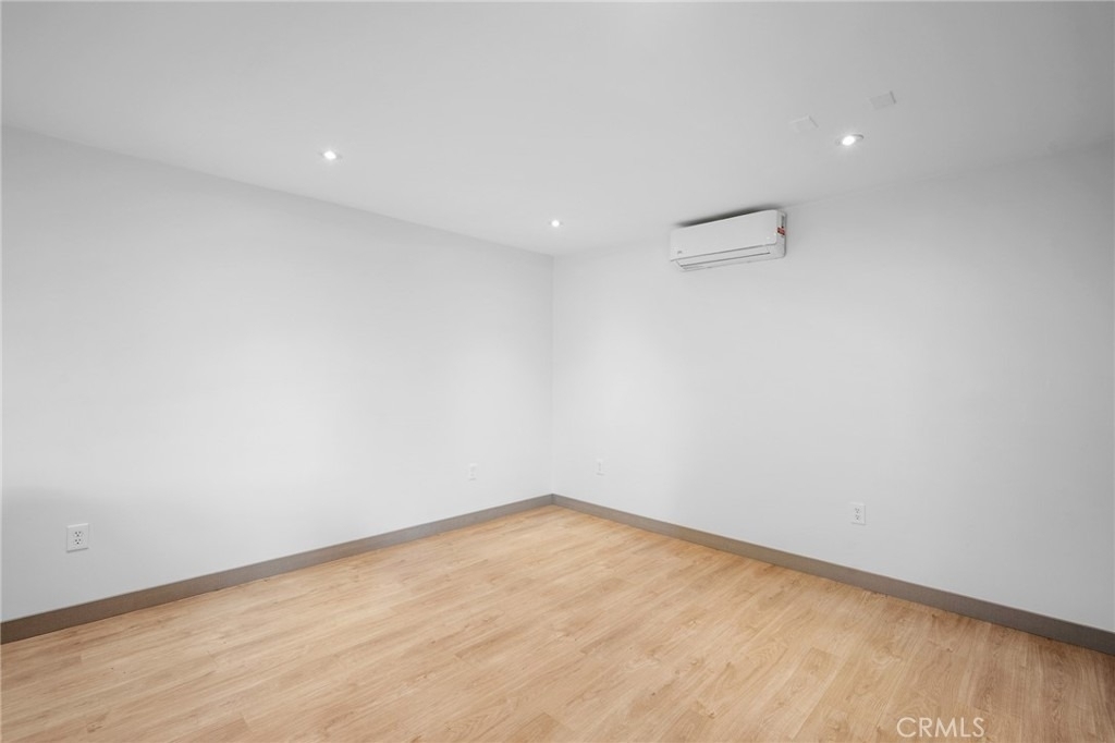 10377 Mcbroom Street - Photo 6