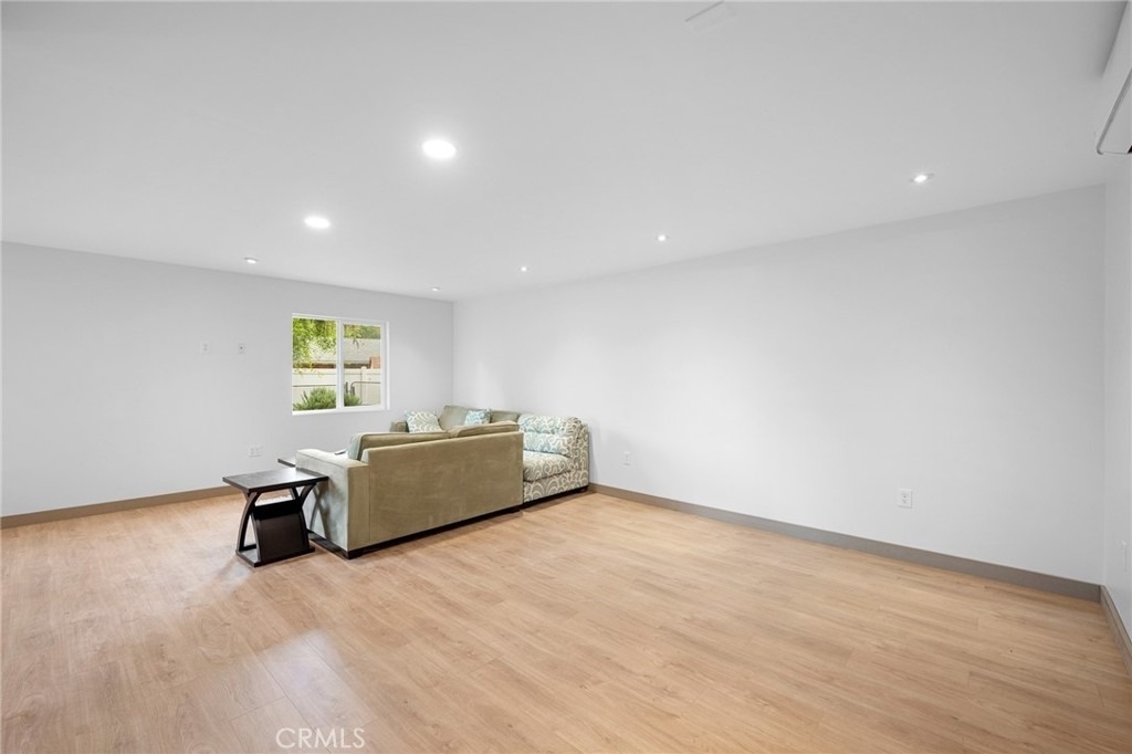 10377 Mcbroom Street - Photo 7