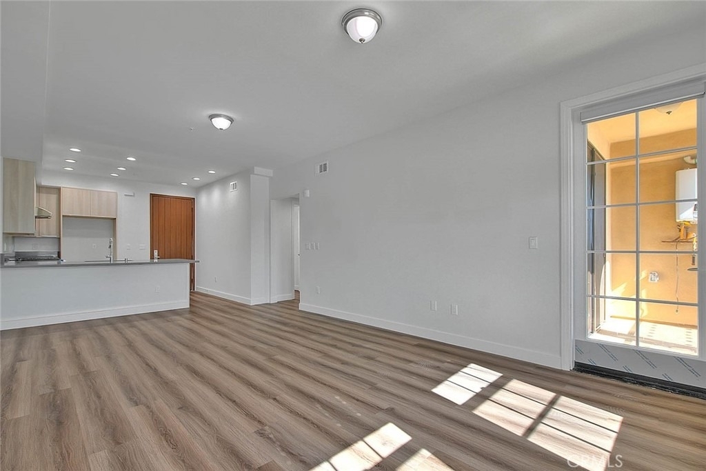 501 W Foothill Boulevard - Photo 6