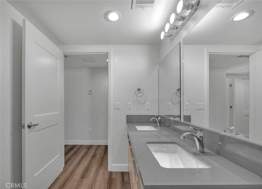 501 W Foothill Boulevard - Photo 12