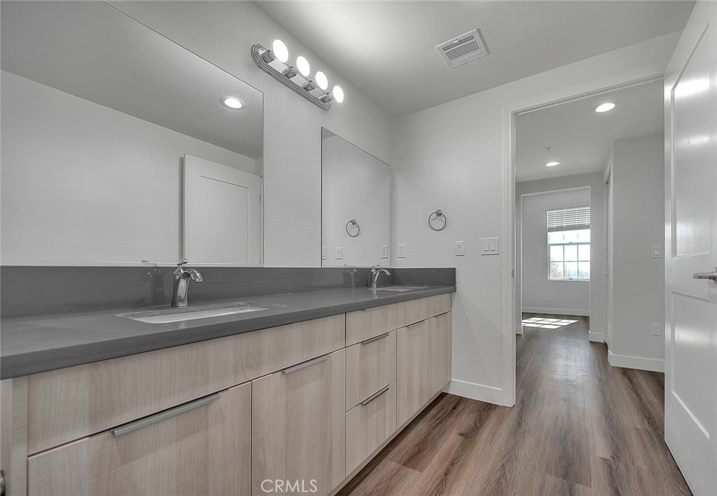 501 W Foothill Boulevard - Photo 14