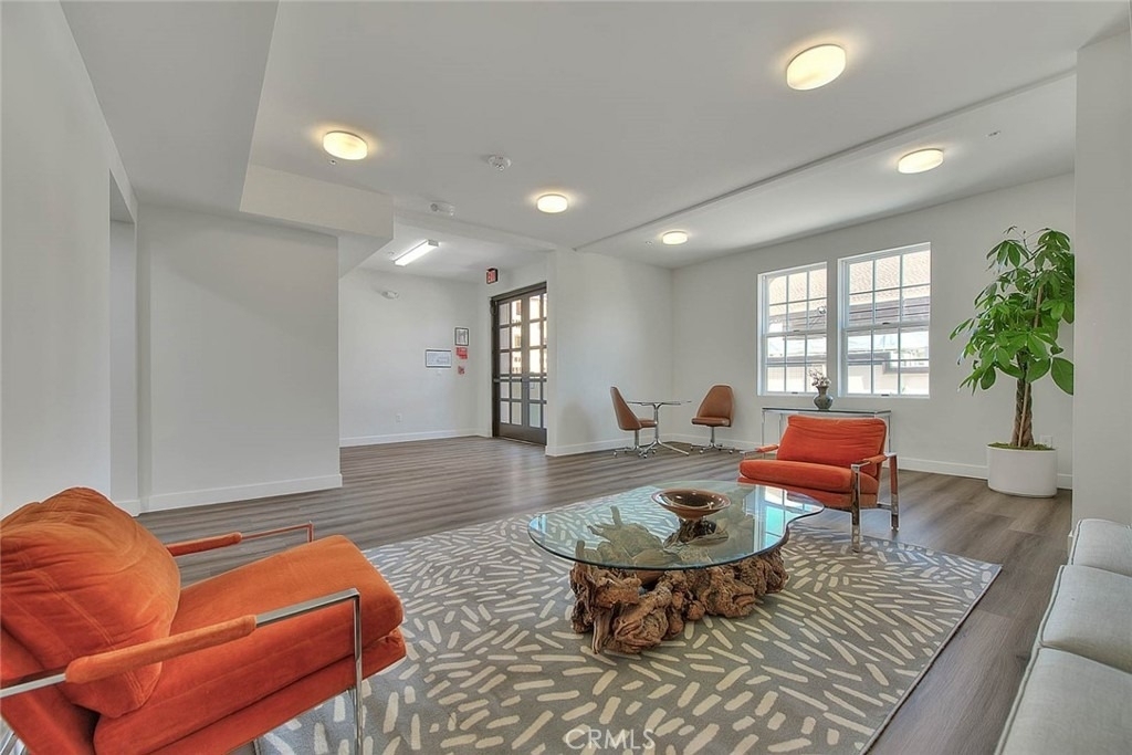 501 W Foothill Boulevard - Photo 19