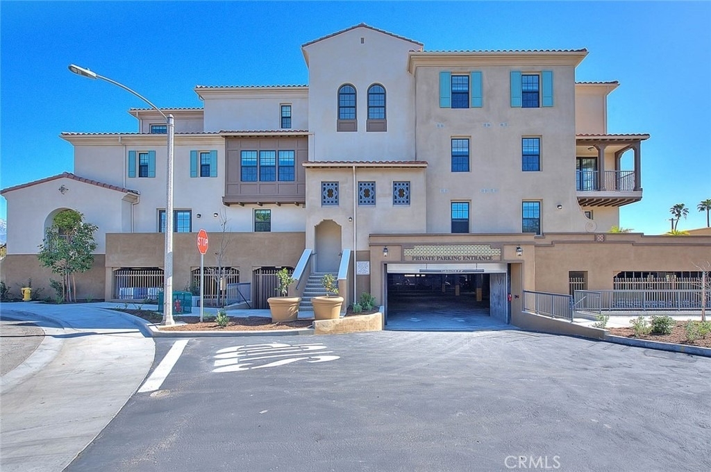 501 W Foothill Boulevard - Photo 21