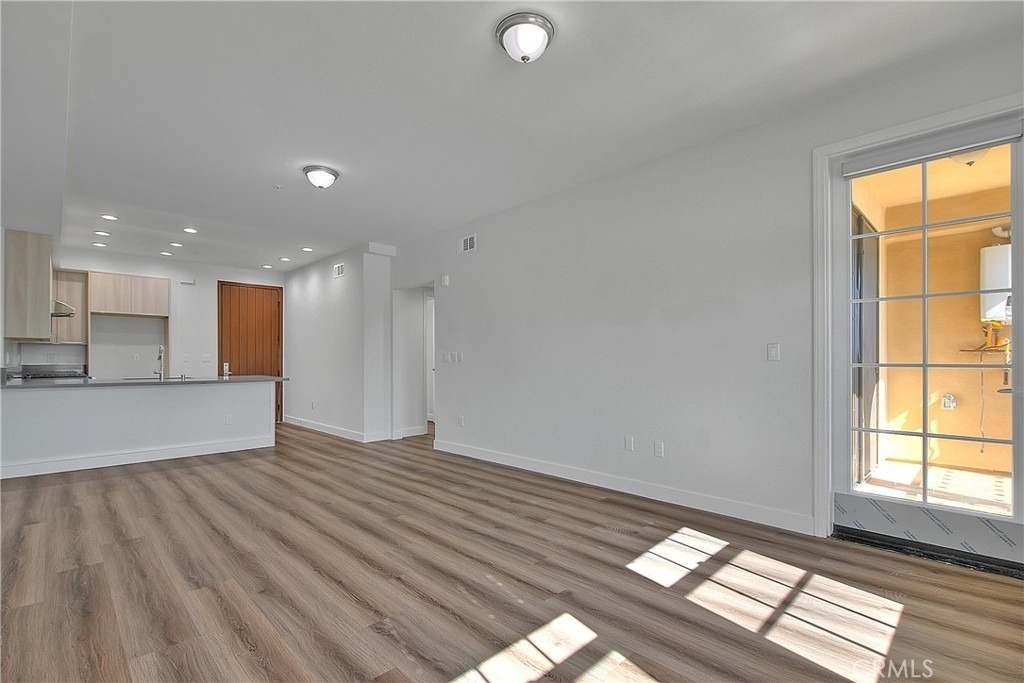 501 W Foothill Boulevard - Photo 2
