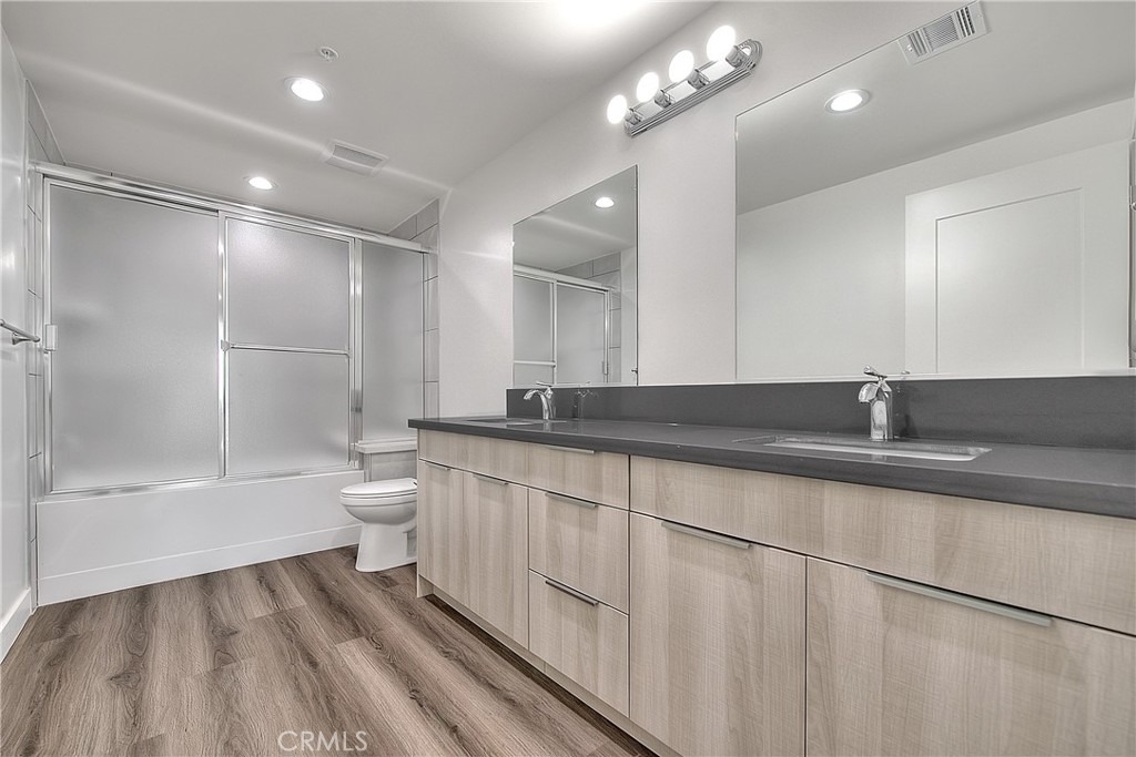 501 W Foothill Boulevard - Photo 9
