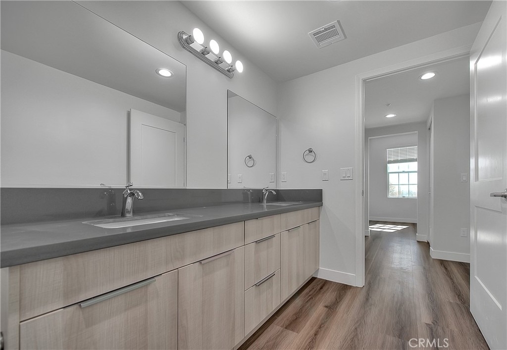 501 W Foothill Boulevard - Photo 8