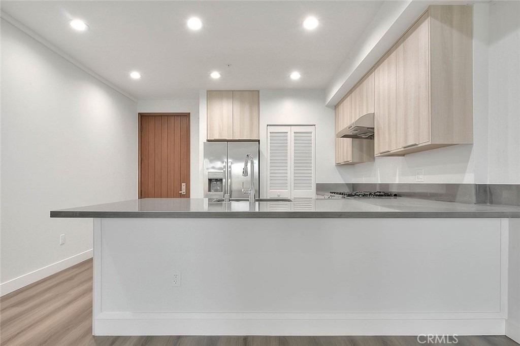 501 W Foothill Boulevard - Photo 7