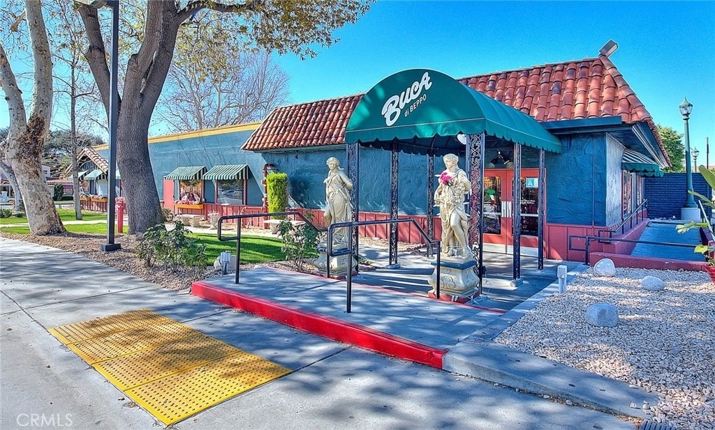 501 W Foothill Boulevard - Photo 27