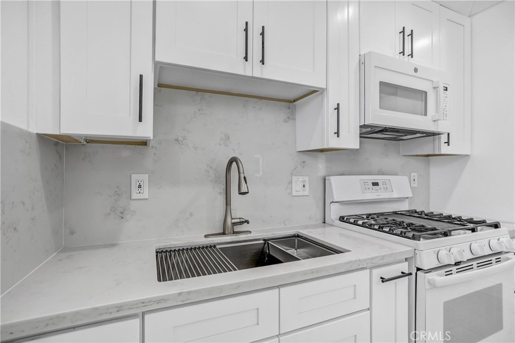 857 S Idyllwild Unit #2 Avenue - Photo 1