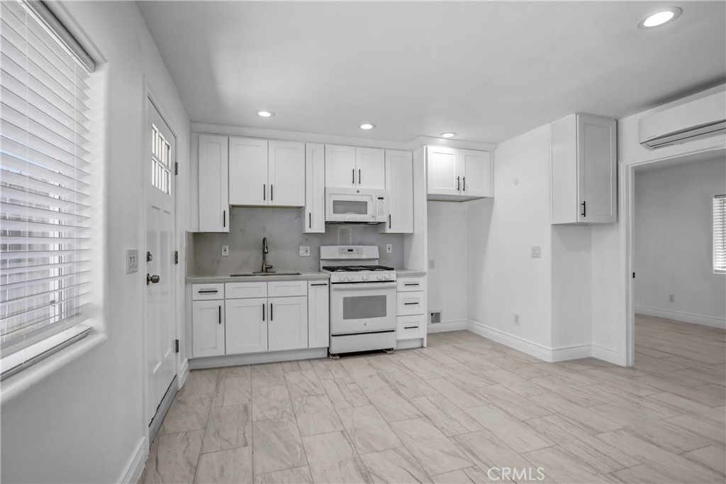 857 S Idyllwild Unit #2 Avenue - Photo 2