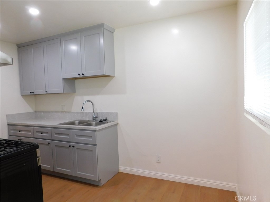 920 W Olive Avenue - Photo 6