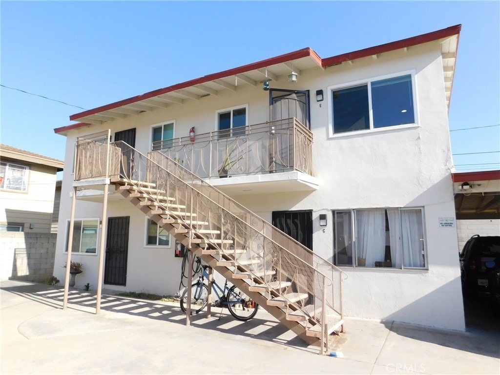 920 W Olive Avenue - Photo 0