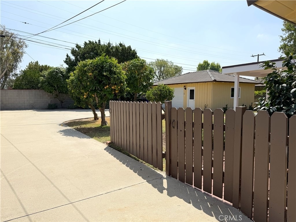 416 Drake Road - Photo 23