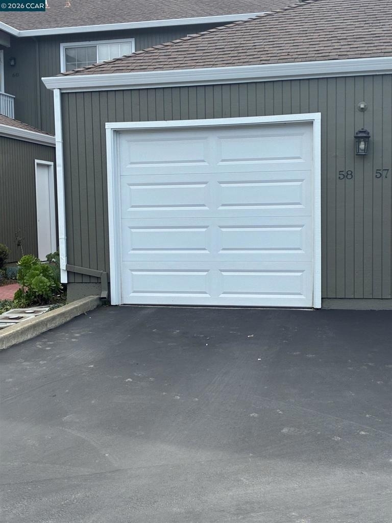 565 Lori Dr - Photo 0