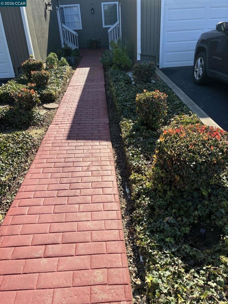 565 Lori Dr - Photo 1