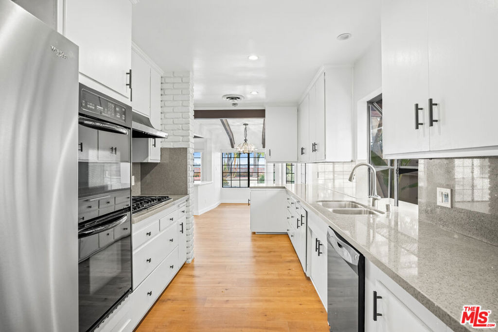 2254 Stradella Road - Photo 18