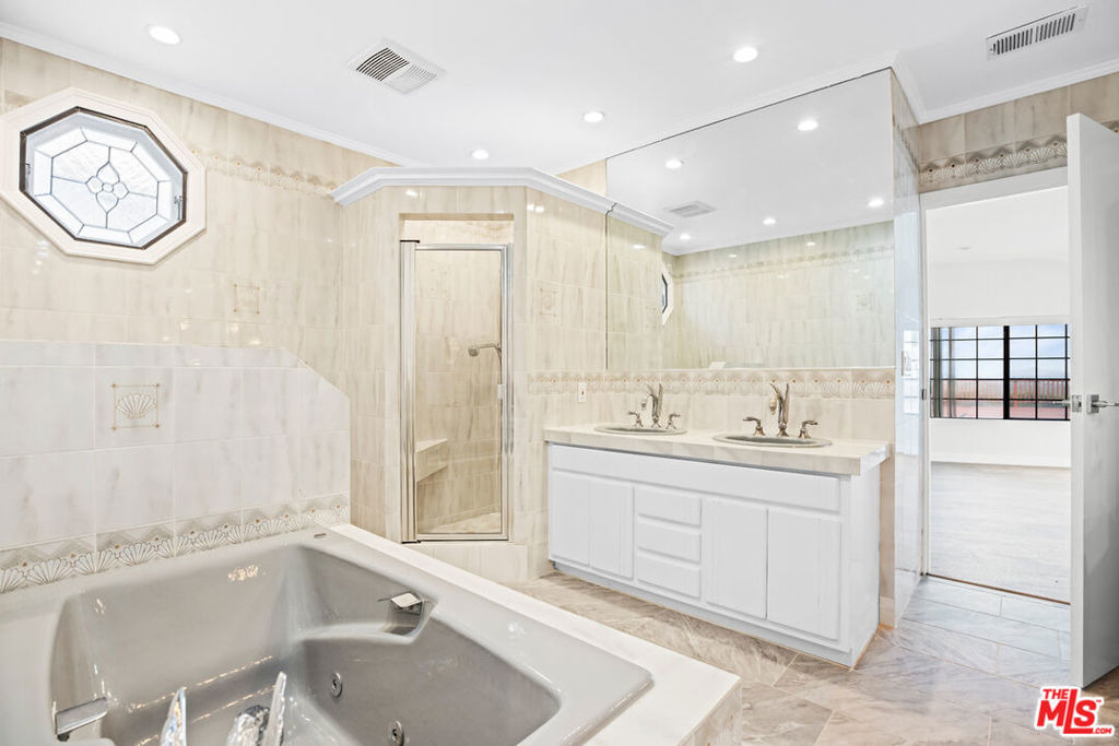 2254 Stradella Road - Photo 19