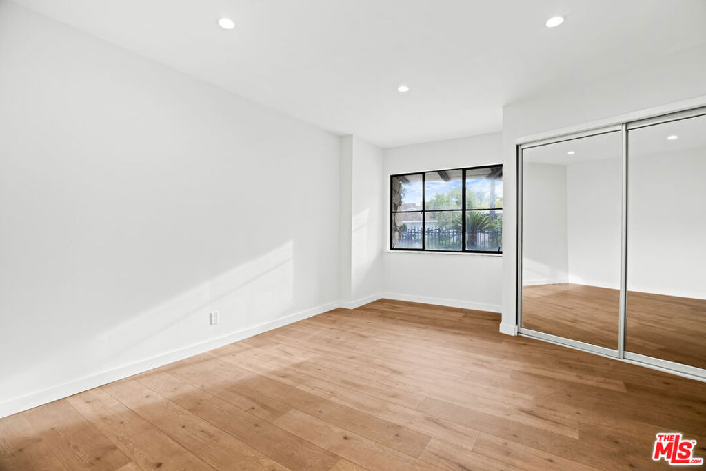 2254 Stradella Road - Photo 20