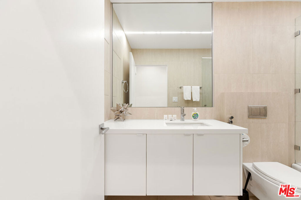 1818 Thayer Avenue - Photo 16