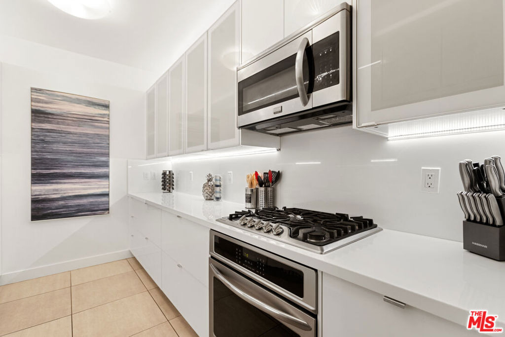 1818 Thayer Avenue - Photo 34