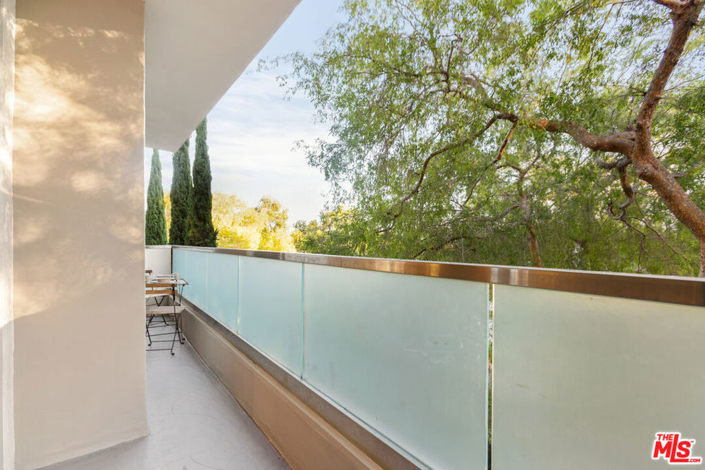 1818 Thayer Avenue - Photo 22