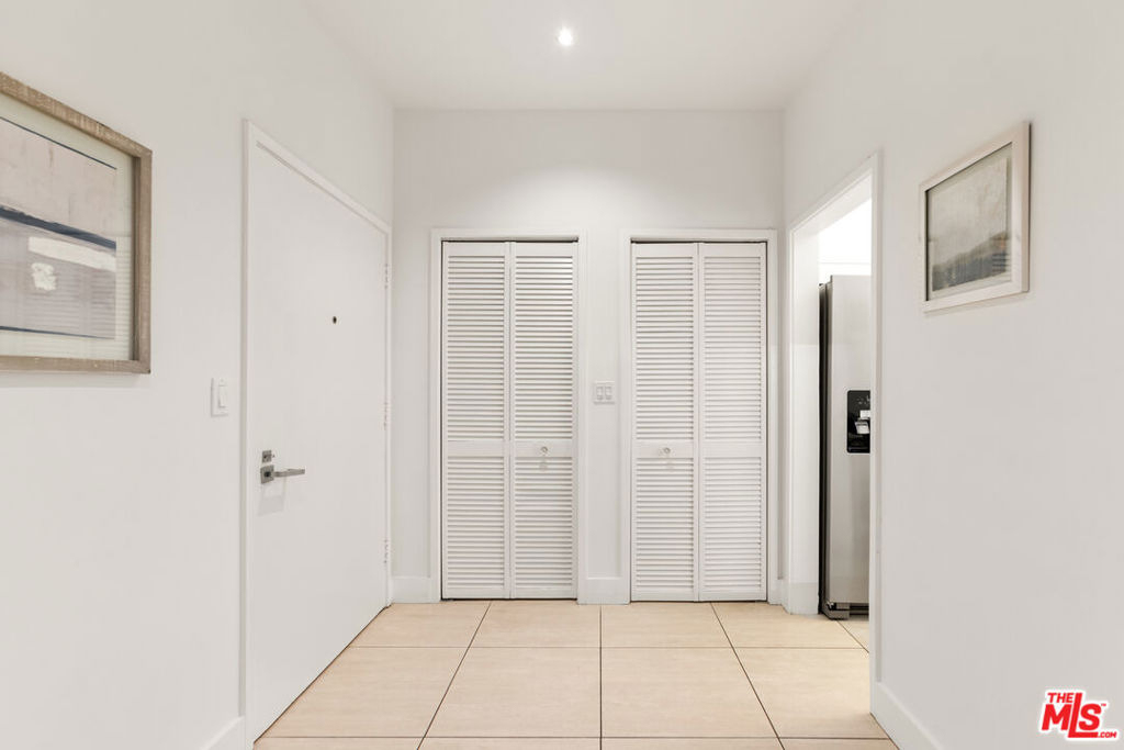 1818 Thayer Avenue - Photo 32