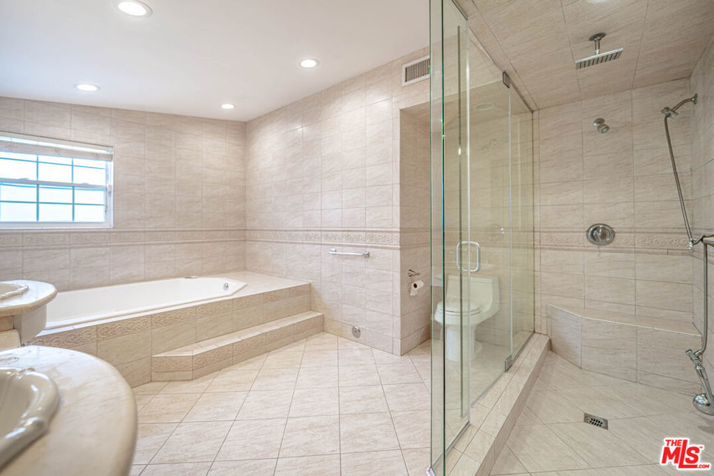 20746 Clarendon Street - Photo 21