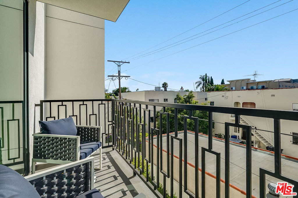 1021 S Shenandoah Street - Photo 13