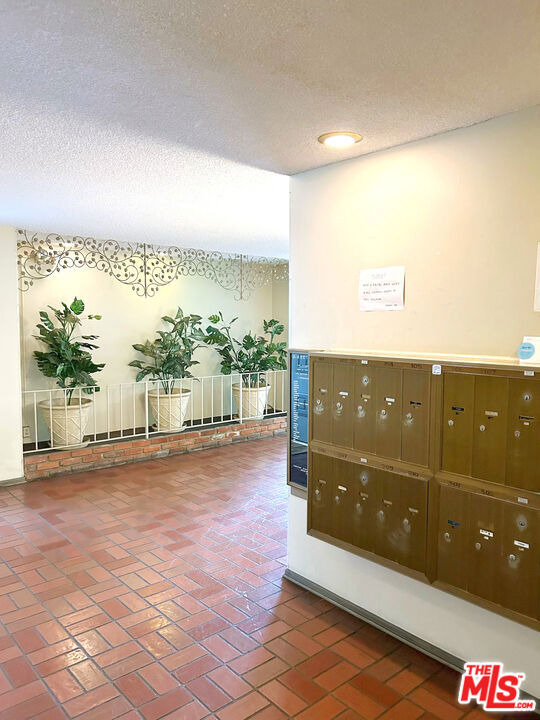 4255 W 5th Street - Photo 11