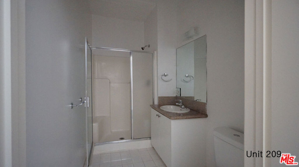 922 W 23rd Street - Photo 9