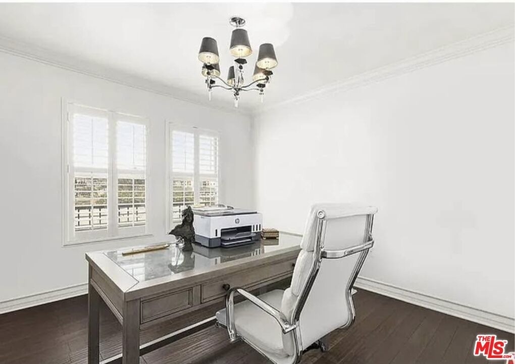 1621 Barry Avenue - Photo 9